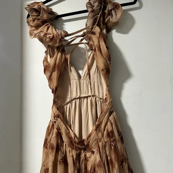 Storia Brown Rose and Lurex Stripes Ruffled Maxi Dress - Picture 4 of 6